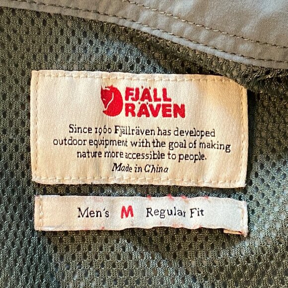 Fjall Raven Shirt Mens Size M Vented Roll Tab Sleeves Button Up Hiking Fishing - Picture 6 of 8